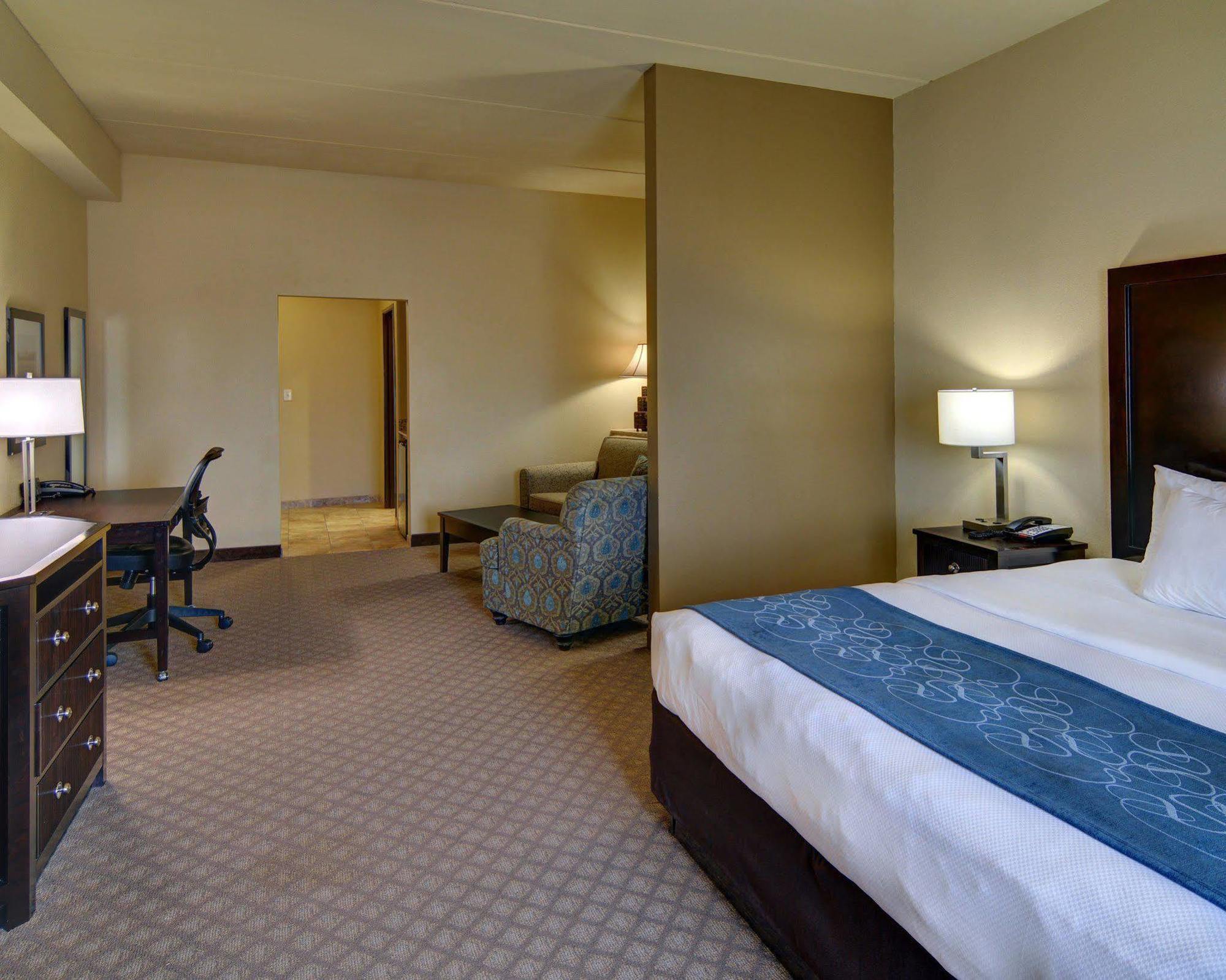Comfort Suites Frisco Buitenkant foto
